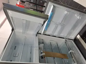 Hisense Fridge 494l RC73WC4SA