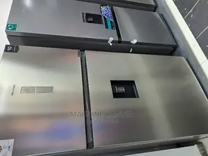 Hisense Fridge 494l RC73WC4SA