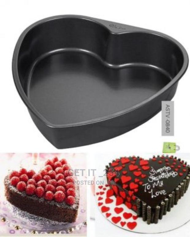 LOVE /HEART Baking Tin - thumbnail 2