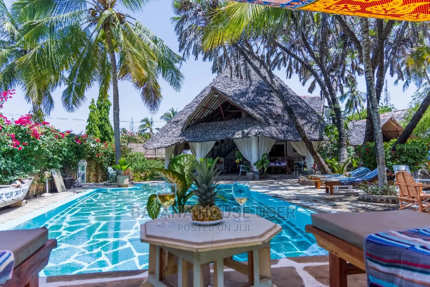 Airbnb 4 Bedroom Sleeps 8+Chef/Cook Inclusive