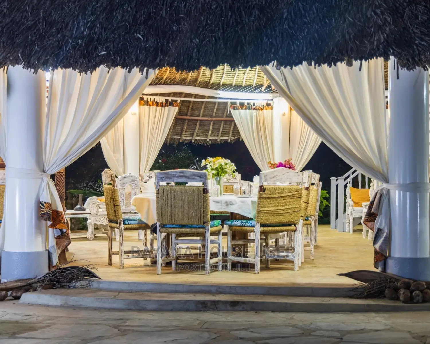 Airbnb 4 Bedroom Sleeps 8+Chef/Cook Inclusive