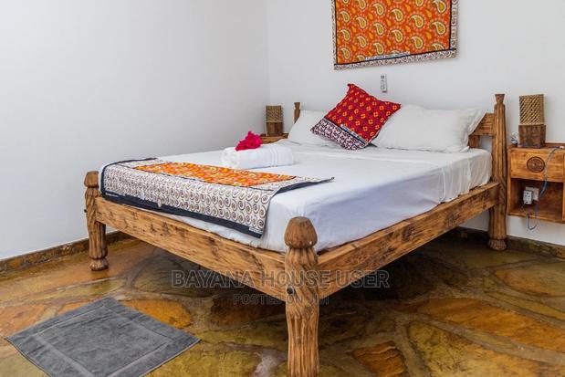 Airbnb 4 Bedroom Sleeps 8+Chef/Cook Inclusive - thumbnail 10