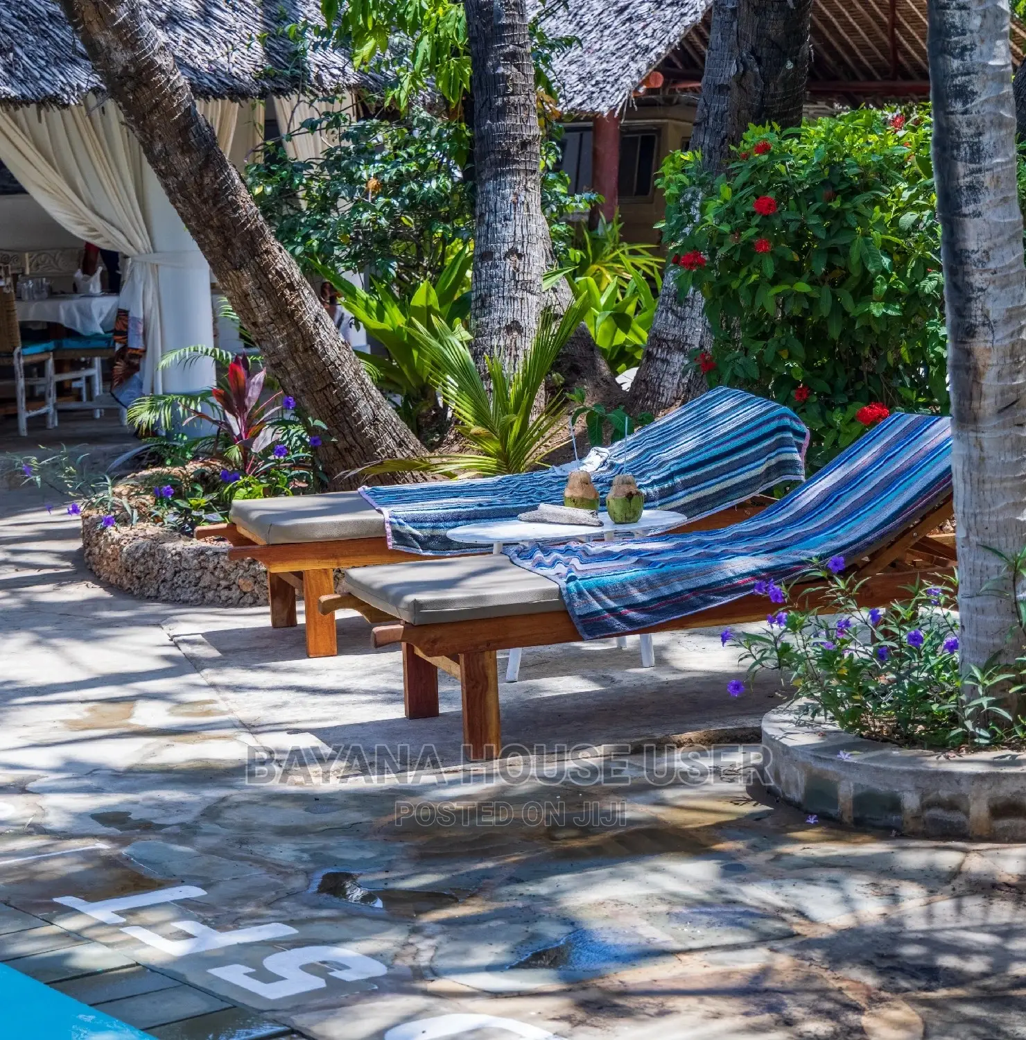 Airbnb 4 Bedroom Sleeps 8+Chef/Cook Inclusive