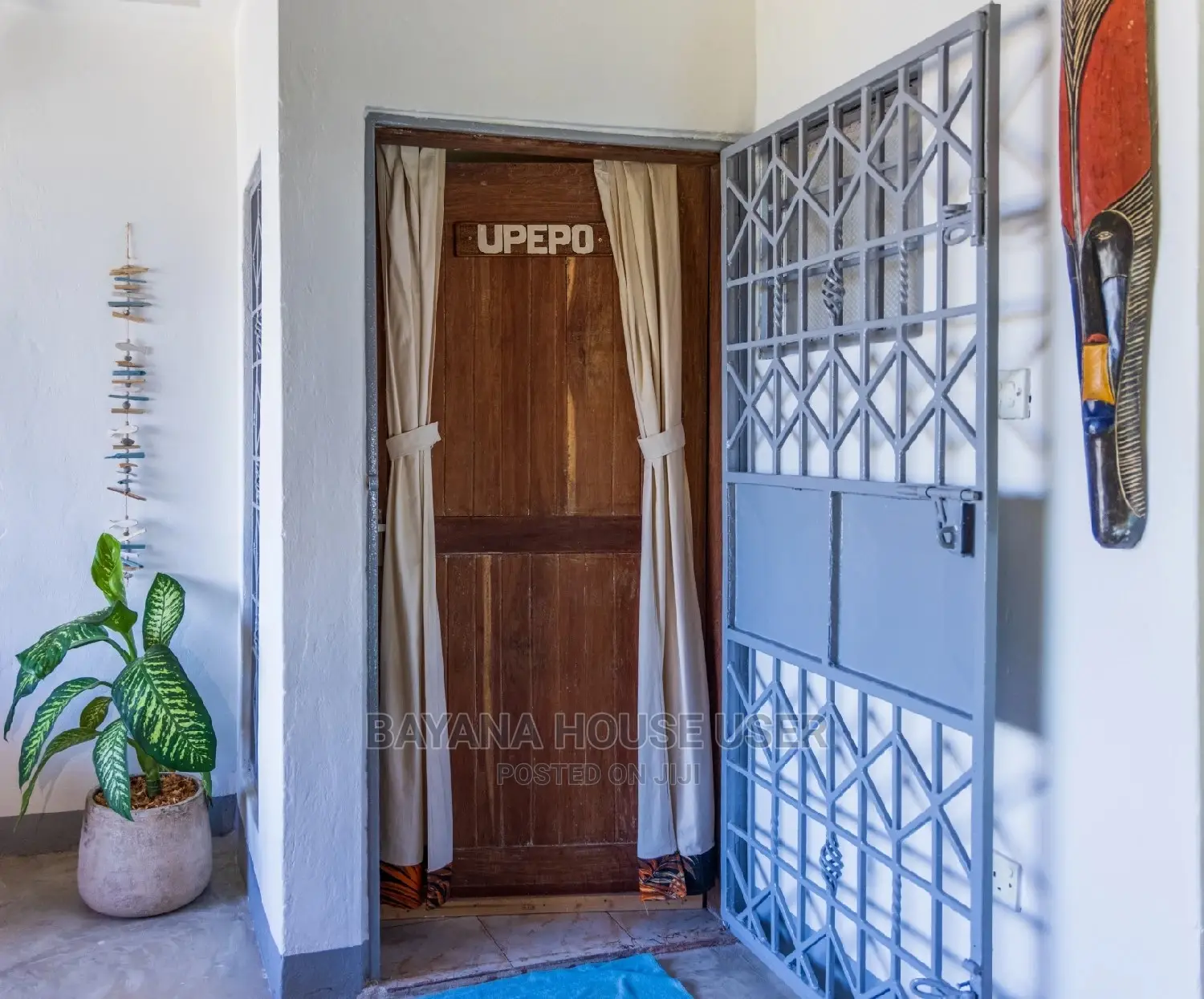 Airbnb 4 Bedroom Sleeps 8+Chef/Cook Inclusive