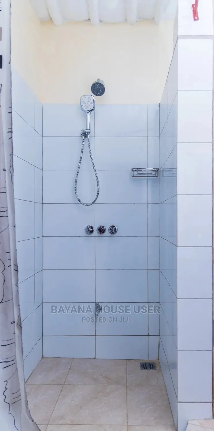 Airbnb 4 Bedroom Sleeps 8+Chef/Cook Inclusive