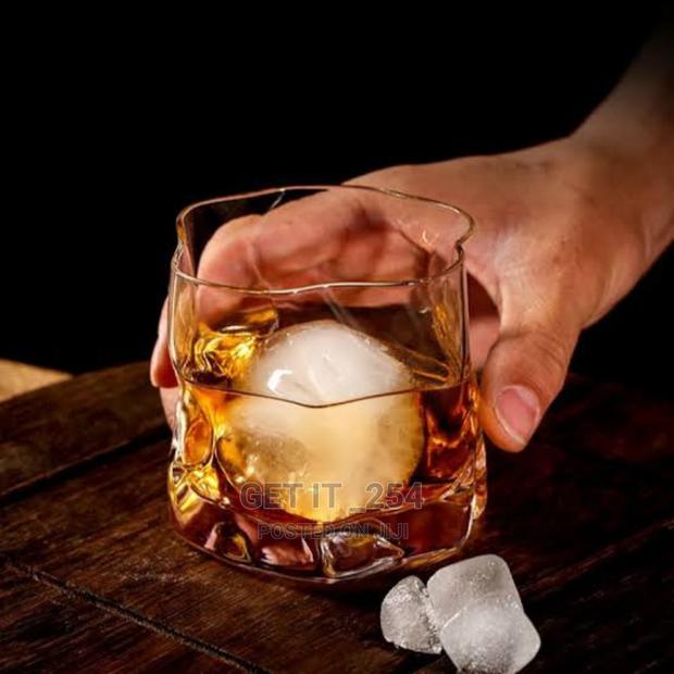 Irregular Shape Clear Whiskey Glass Per Set of ,6 - thumbnail 2