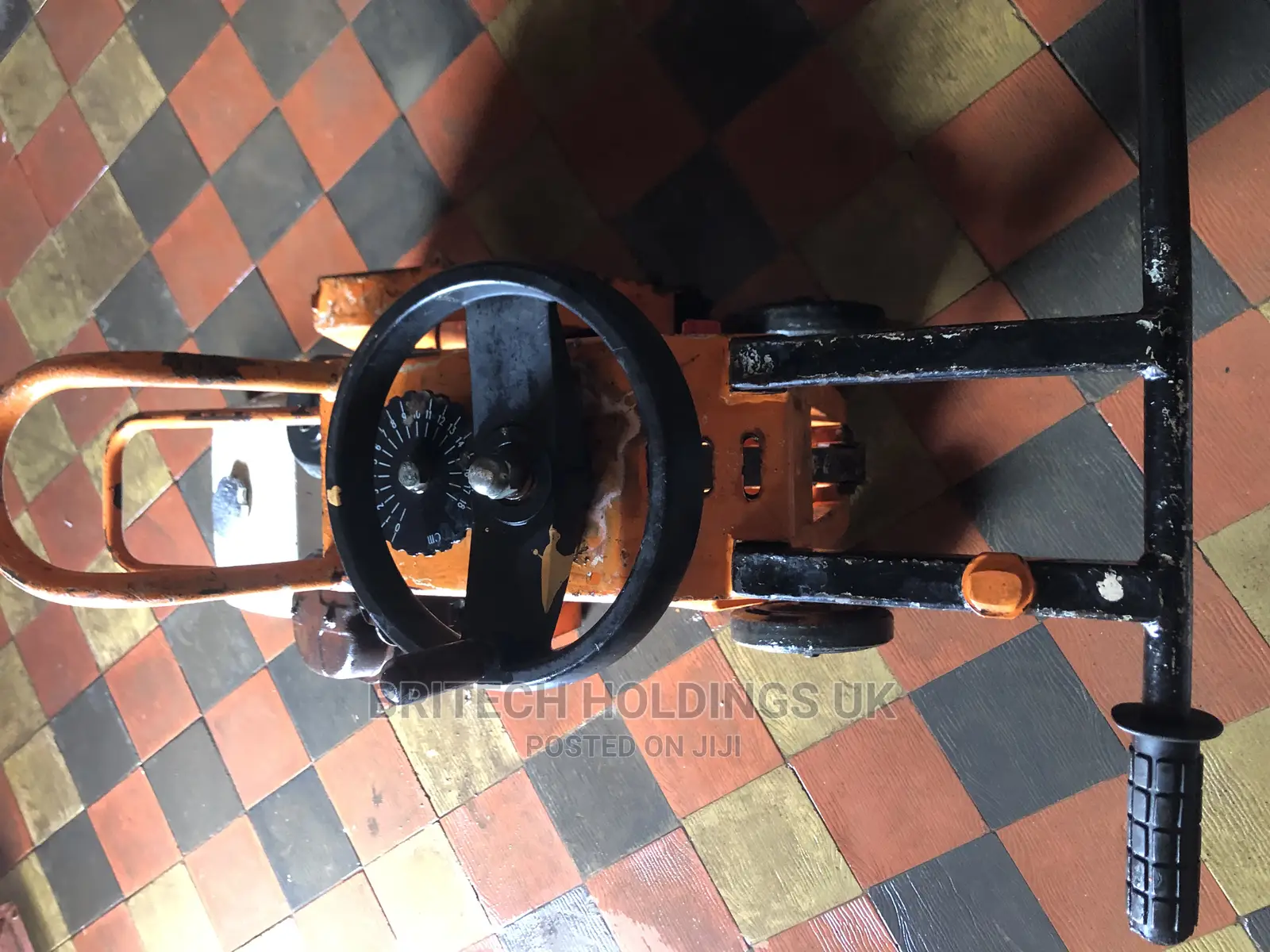 Ex-Uk Concrete Cutters