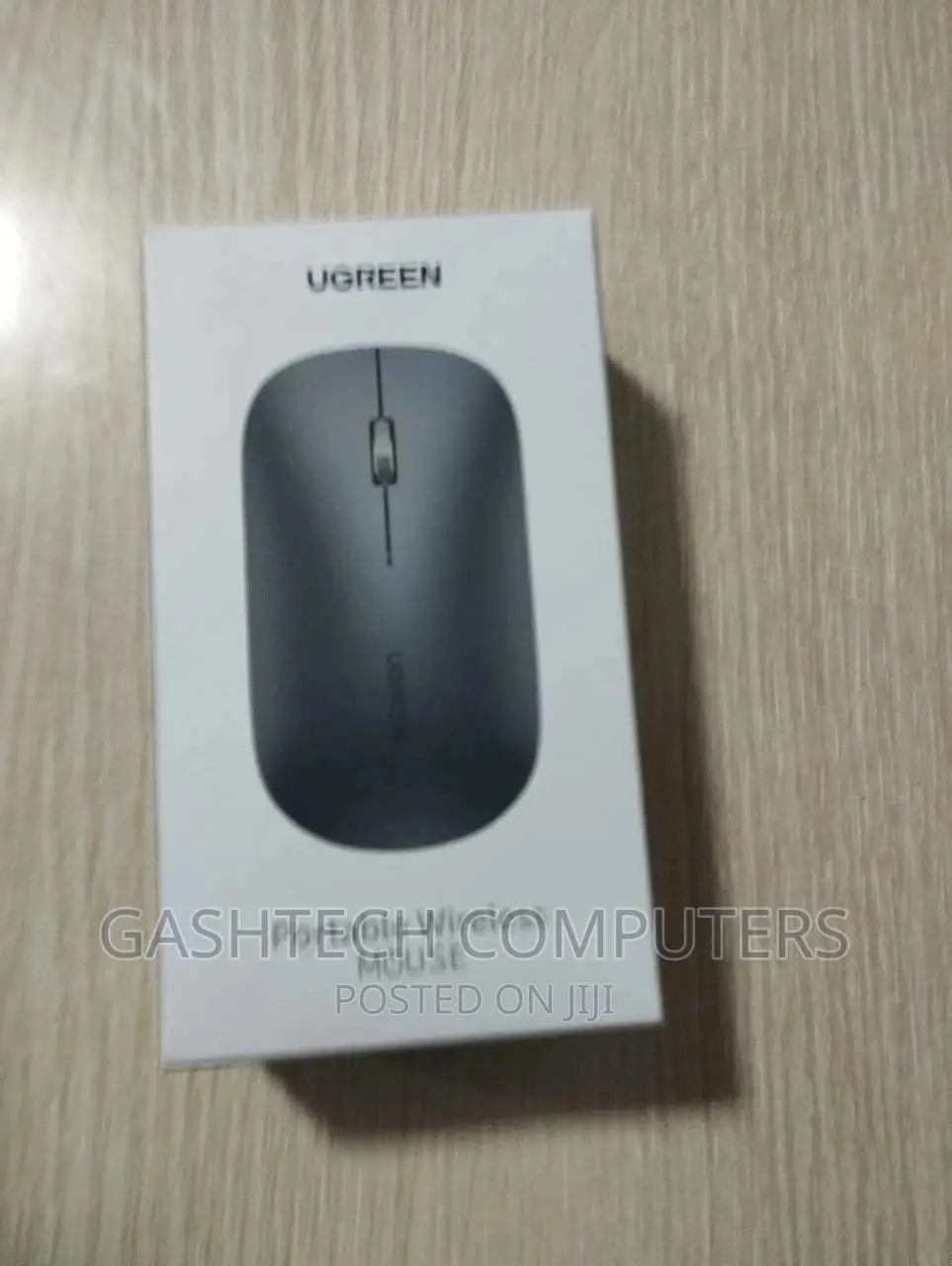 UGREEN Ergonomic Wireless Bluetooth Mouse