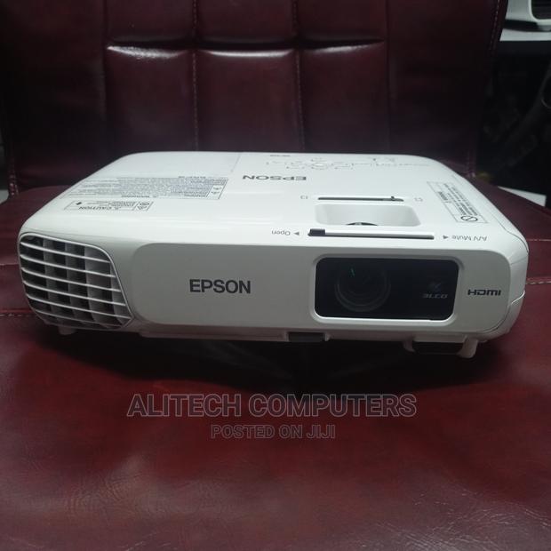 Epson Projector Eb-S18 - thumbnail 3