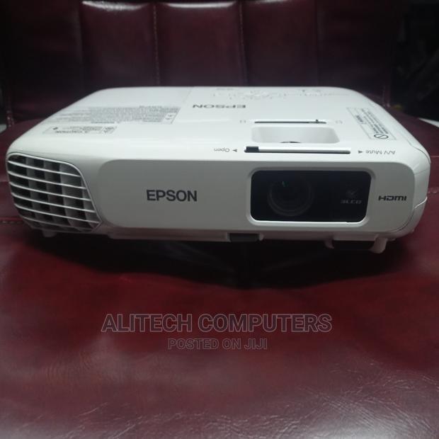 Epson Projector Eb-S18 - main view