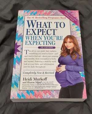 What to Expect When You're Expecting Book by Heidi Murkoff
