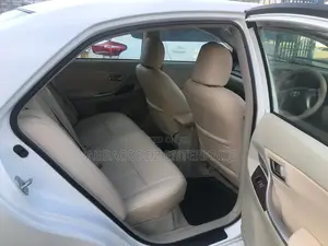 Toyota Premio 1.8 AWD 2012 White
