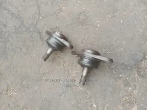 Lower Ball Joint Hiace 7L 4-Wheel Drive.