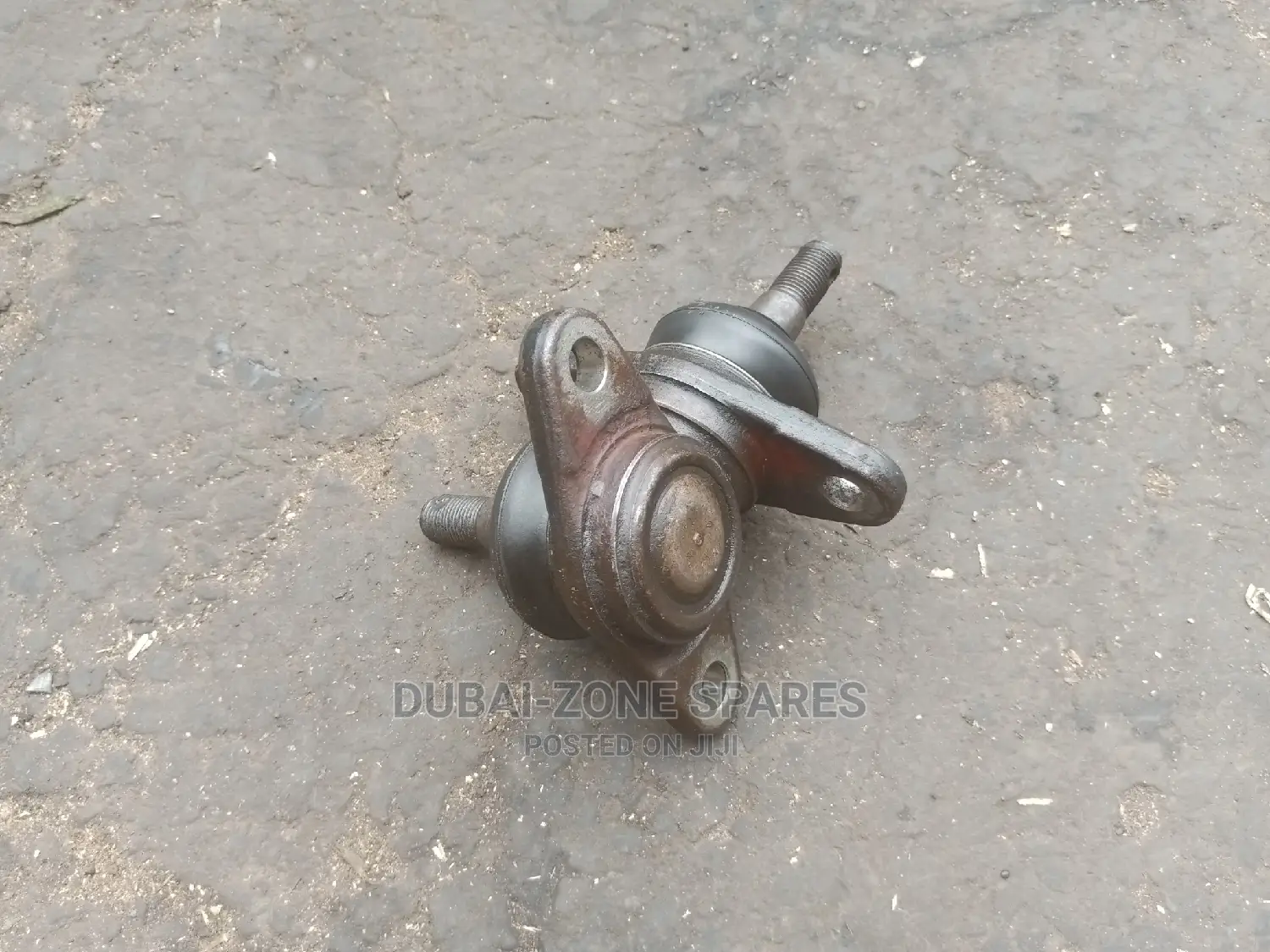 Lower Ball Joint Hiace 7L 4-Wheel Drive.