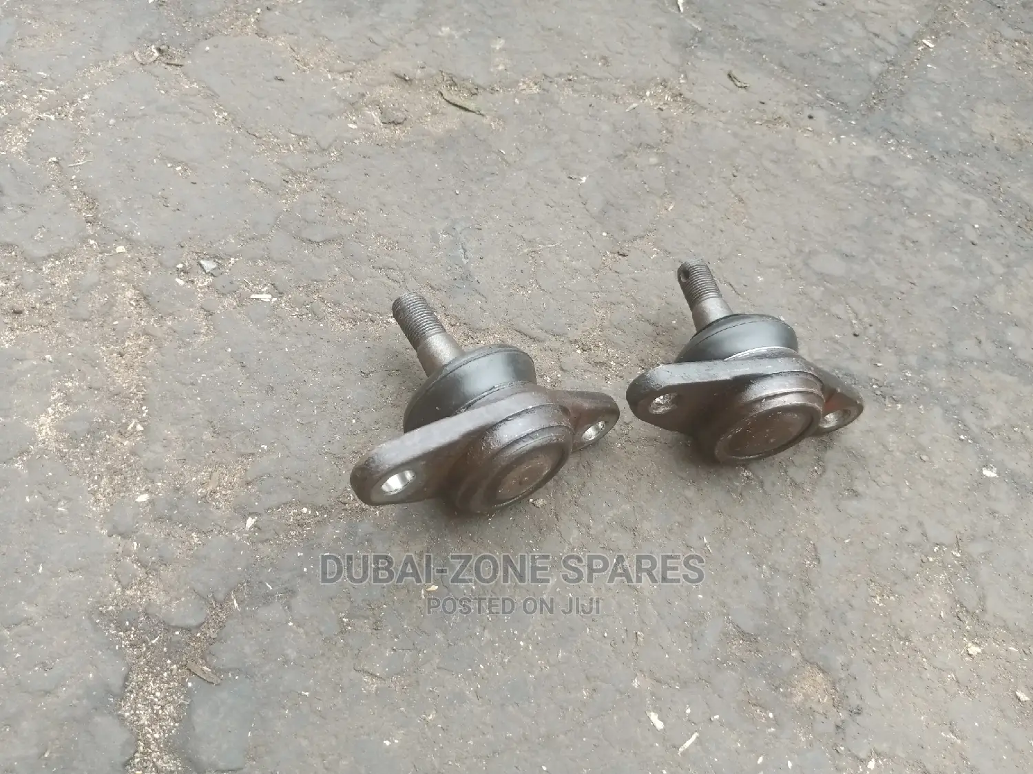Lower Ball Joint Hiace 7L 4-Wheel Drive.