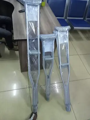 Under Arm Crutches /Axillary Cruty: