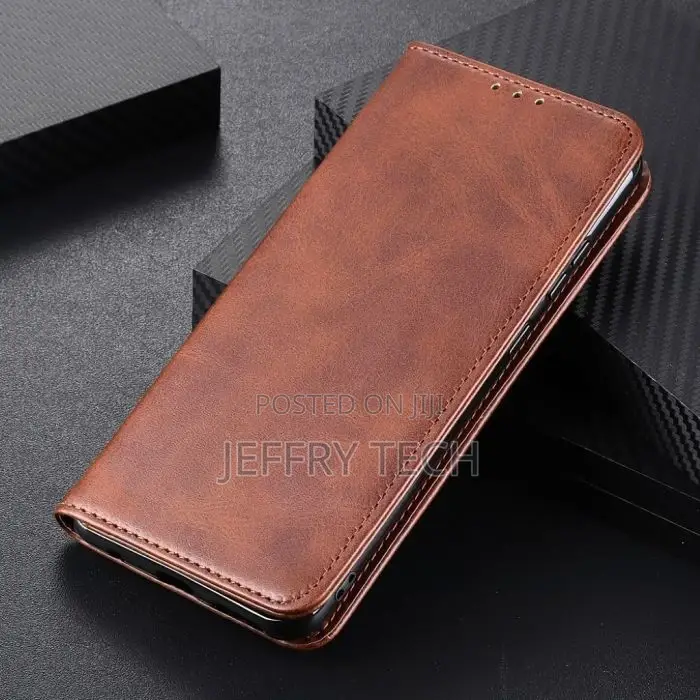 Wallet-Style Genuine Leather Flipcase for iPhone 12 / 12 Pro