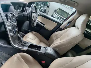 Volvo XC60 T6 Drive-E AWD 2016 Brown