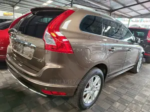 Volvo XC60 T6 Drive-E AWD 2016 Brown
