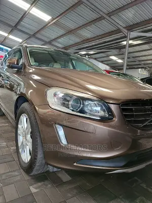Volvo XC60 T6 Drive-E AWD 2016 Brown