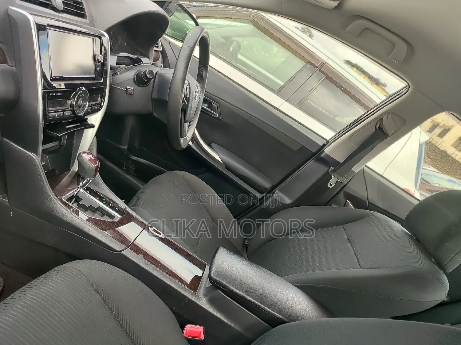 Toyota Premio 2016 Black