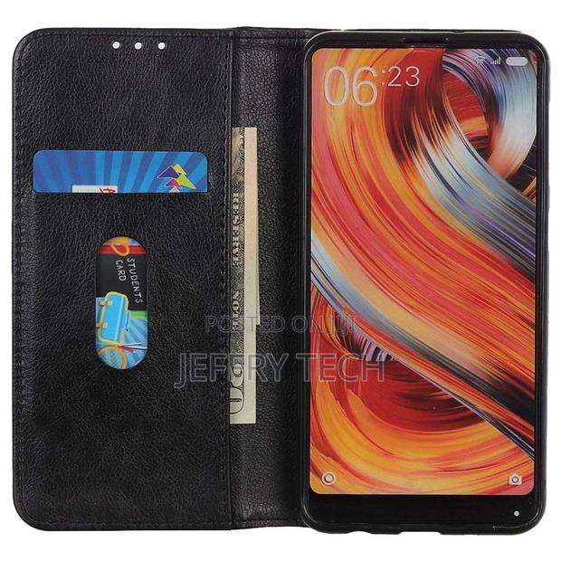 Leather Case With Magnetic Closure for iPhone 14 Pro - Blac - thumbnail 2