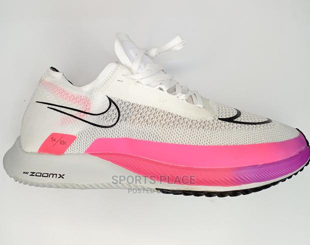 Air Zoom Running Shoes - thumbnail 3