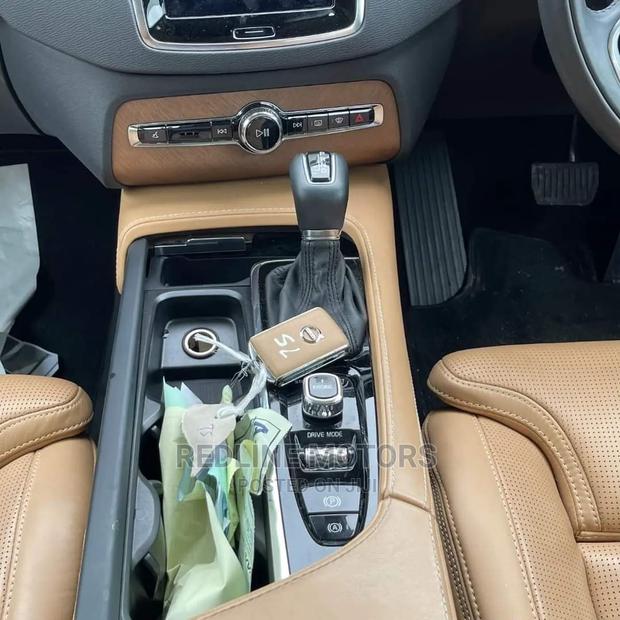 Volvo XC90 2018 Black - thumbnail 2
