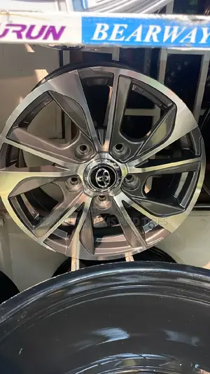 Landcruser V8 Size 18 Inch Rims Set
