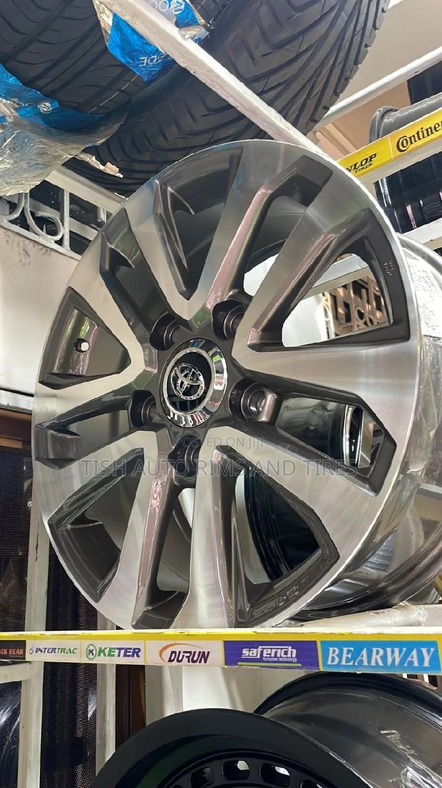 Toyota Landcruser V8 18 Inch Rims Set