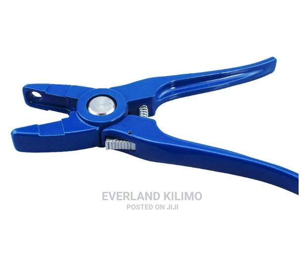 One Piece Rabbit Applicator - main view