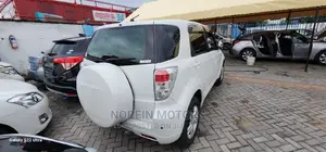 Toyota Land Cruiser Prado 2017 White