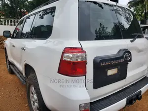 Toyota Land Cruiser Prado 2017 White
