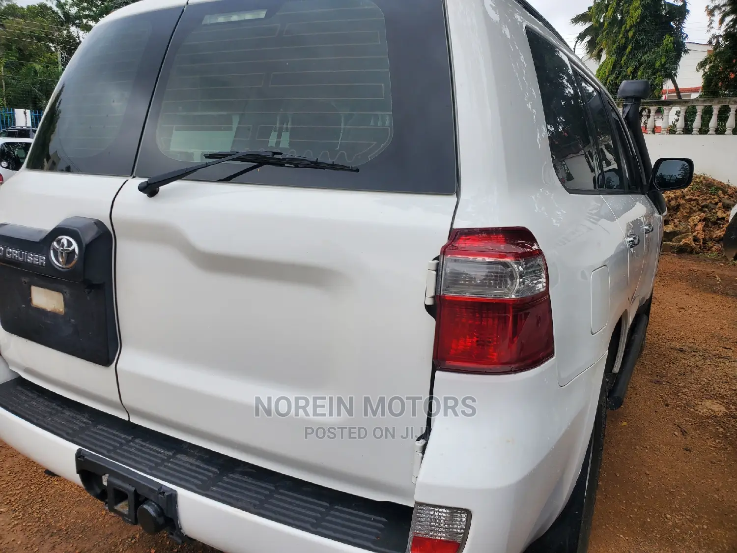 Toyota Land Cruiser Prado 2017 White