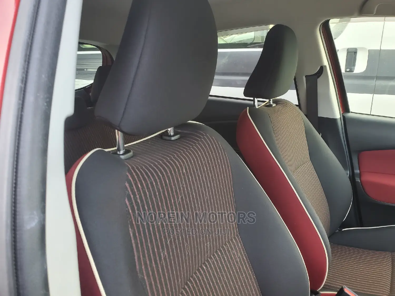 Toyota Vitz 2016 Red
