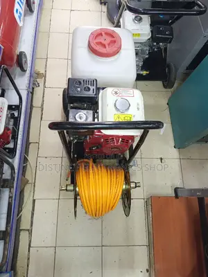 Sprayer Machine