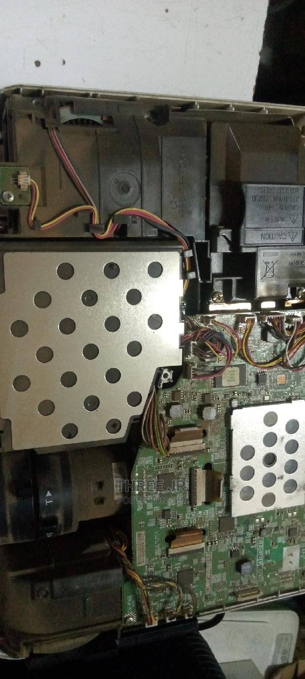 Is Your Projector in Such a Condition and Needs Servicing - thumbnail 3