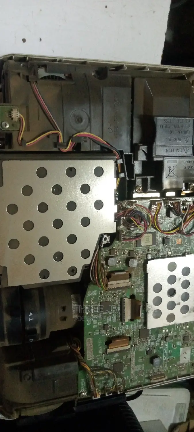 Is Your Projector in Such a Condition and Needs Servicing