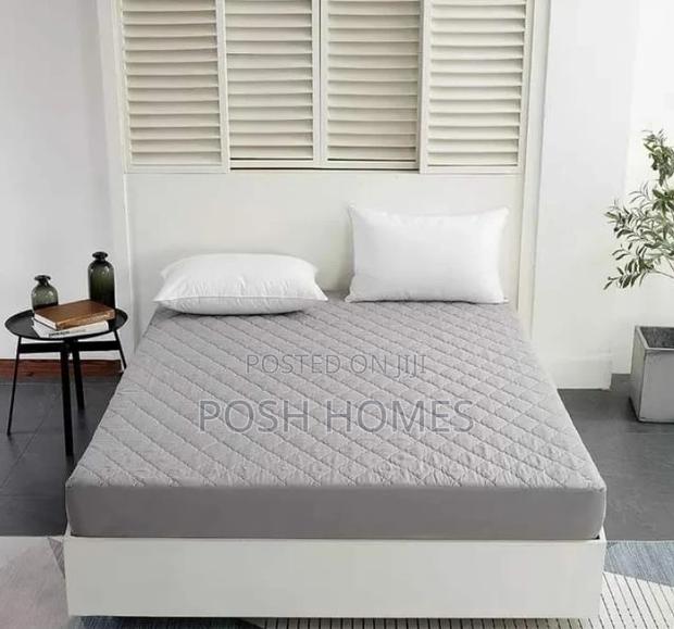Water Proof Mattress Protecto
