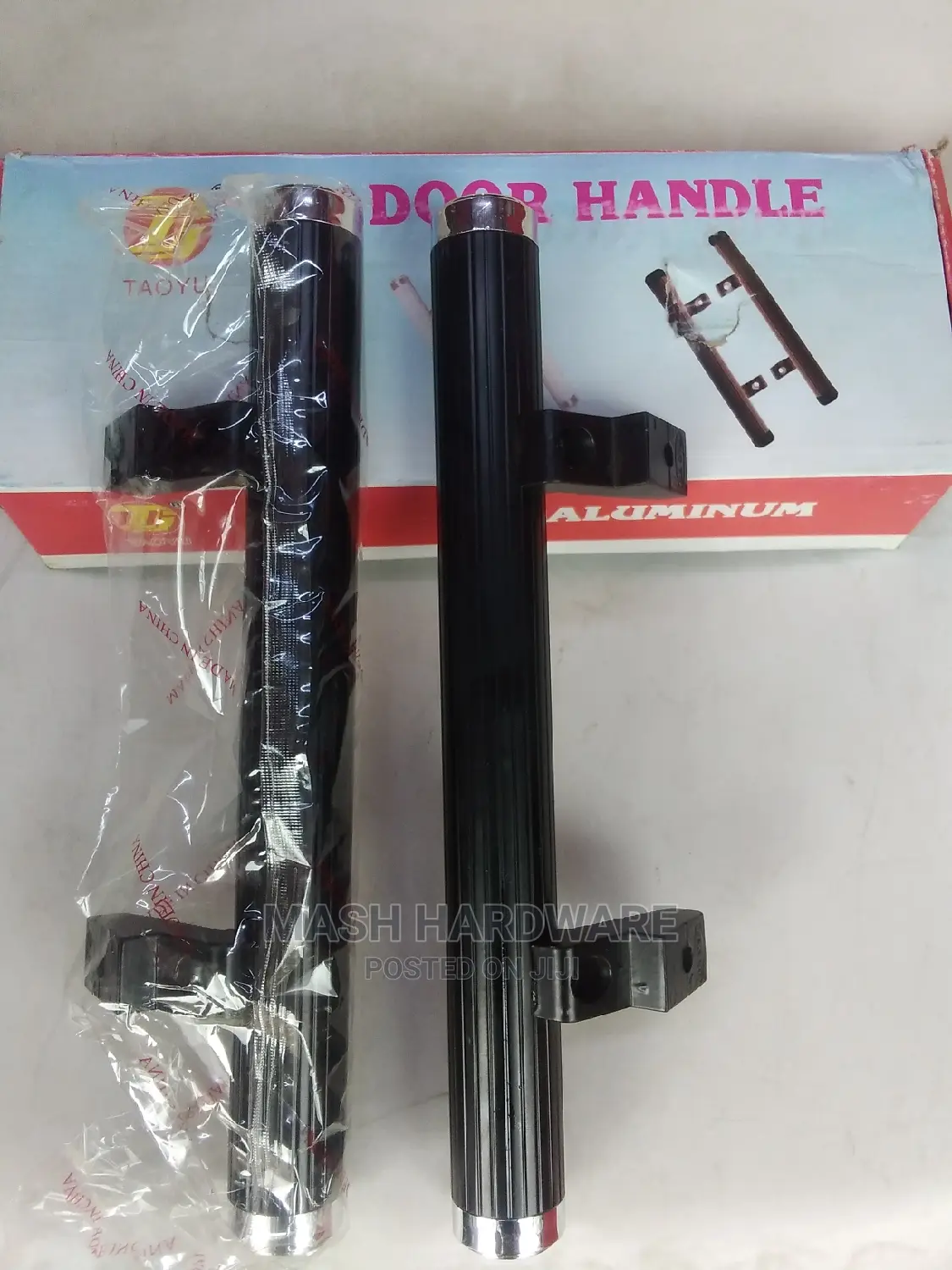 Black Aluminum Pipe Handles