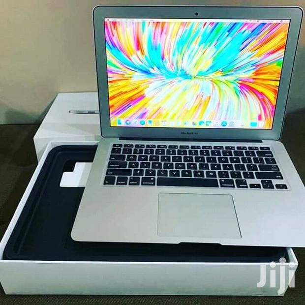 Laptop Apple MacBook Air 8GB Intel Core i5 SSD 256GB - main view