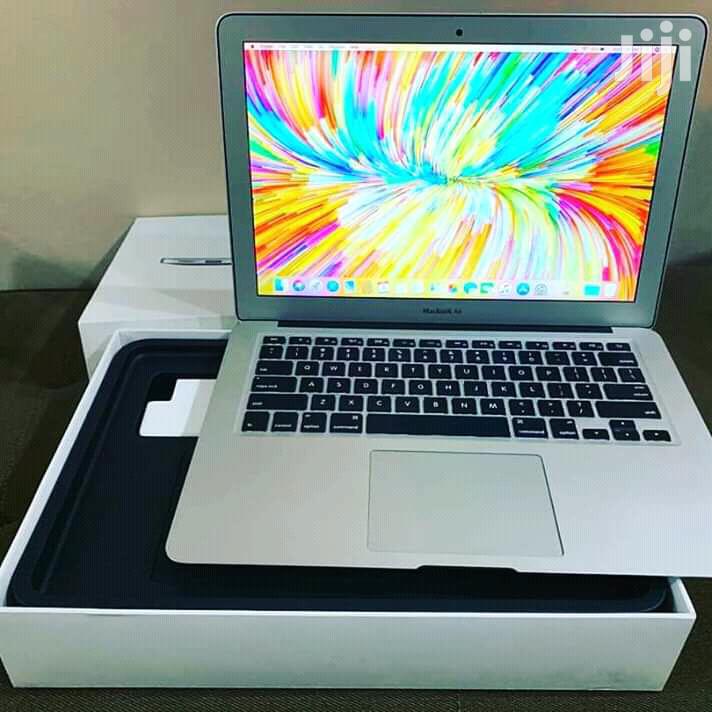 Laptop Apple MacBook Air 8GB Intel Core i5 SSD 256GB