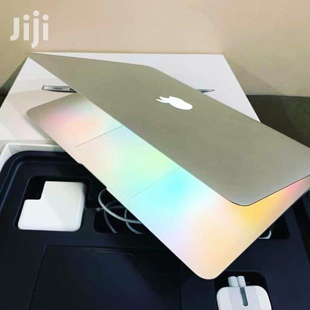 Laptop Apple MacBook Air 8GB Intel Core i5 SSD 256GB - thumbnail 4