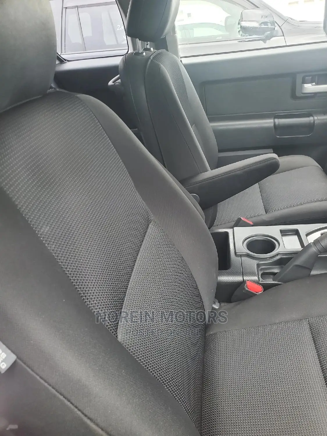 Toyota FJ Cruiser 2016 White