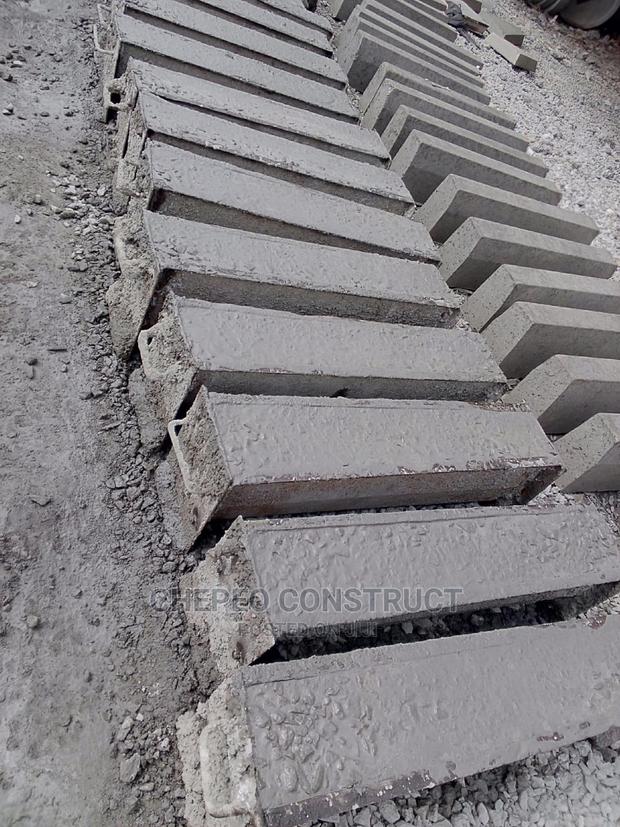 Quality Road Kerbs Moulds