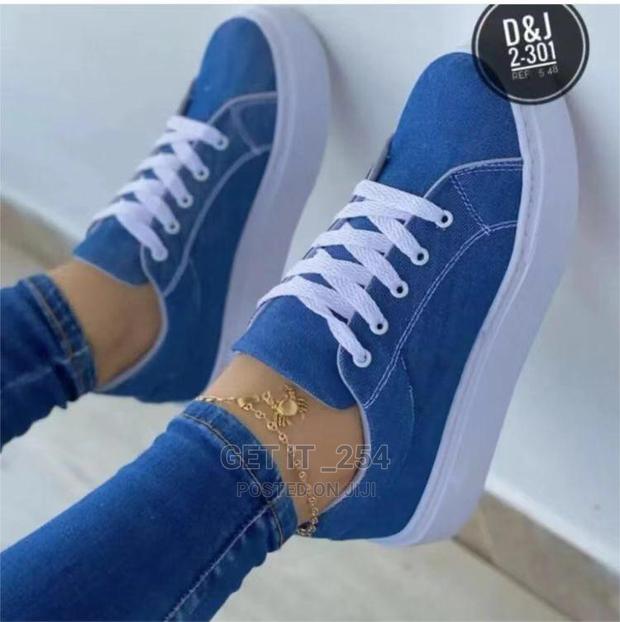 Comfortable Sneakers - thumbnail 2