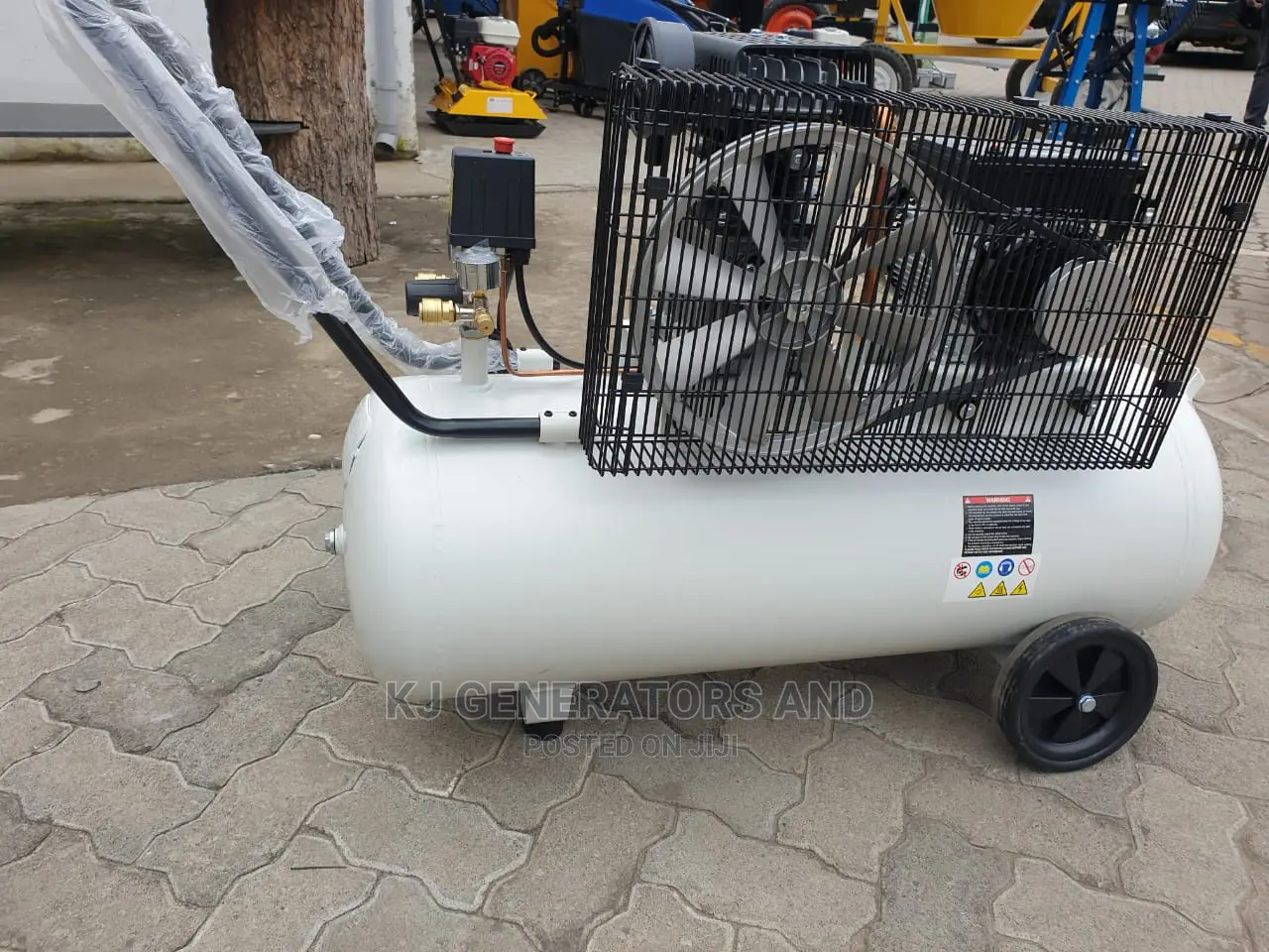 100litres 3hp Belt Drive Compressor.