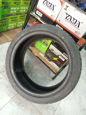 225/45r19 Boto Tyre