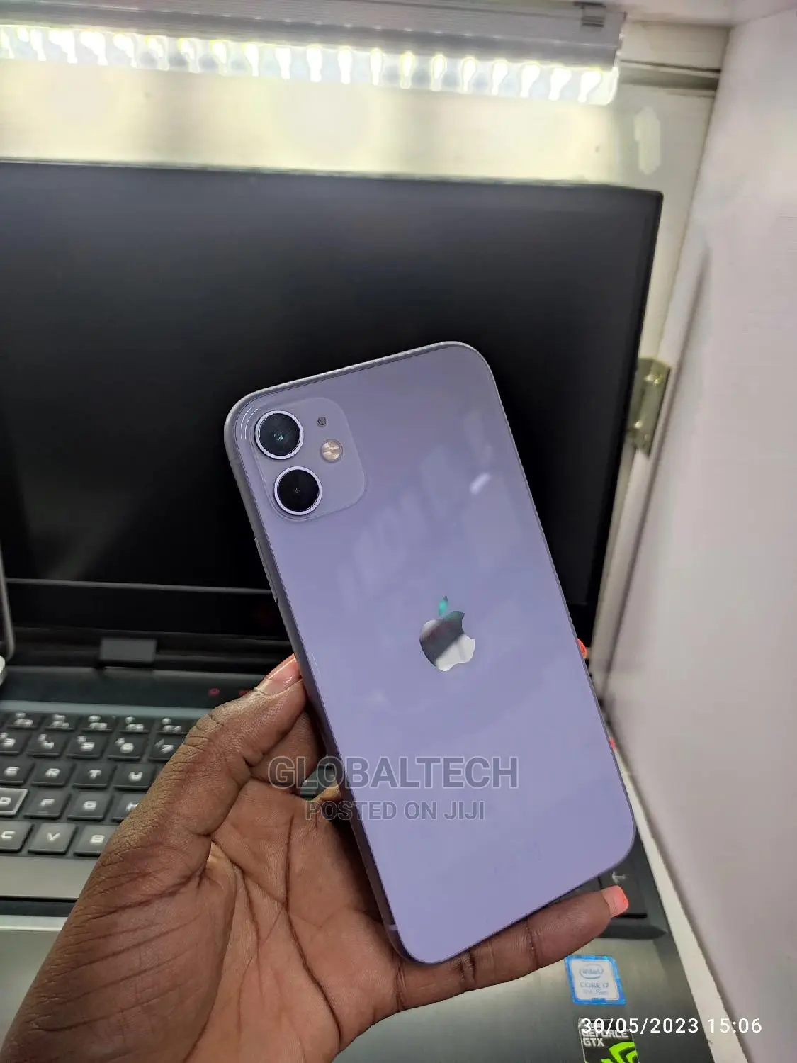 Apple iPhone 11 64 GB Purple