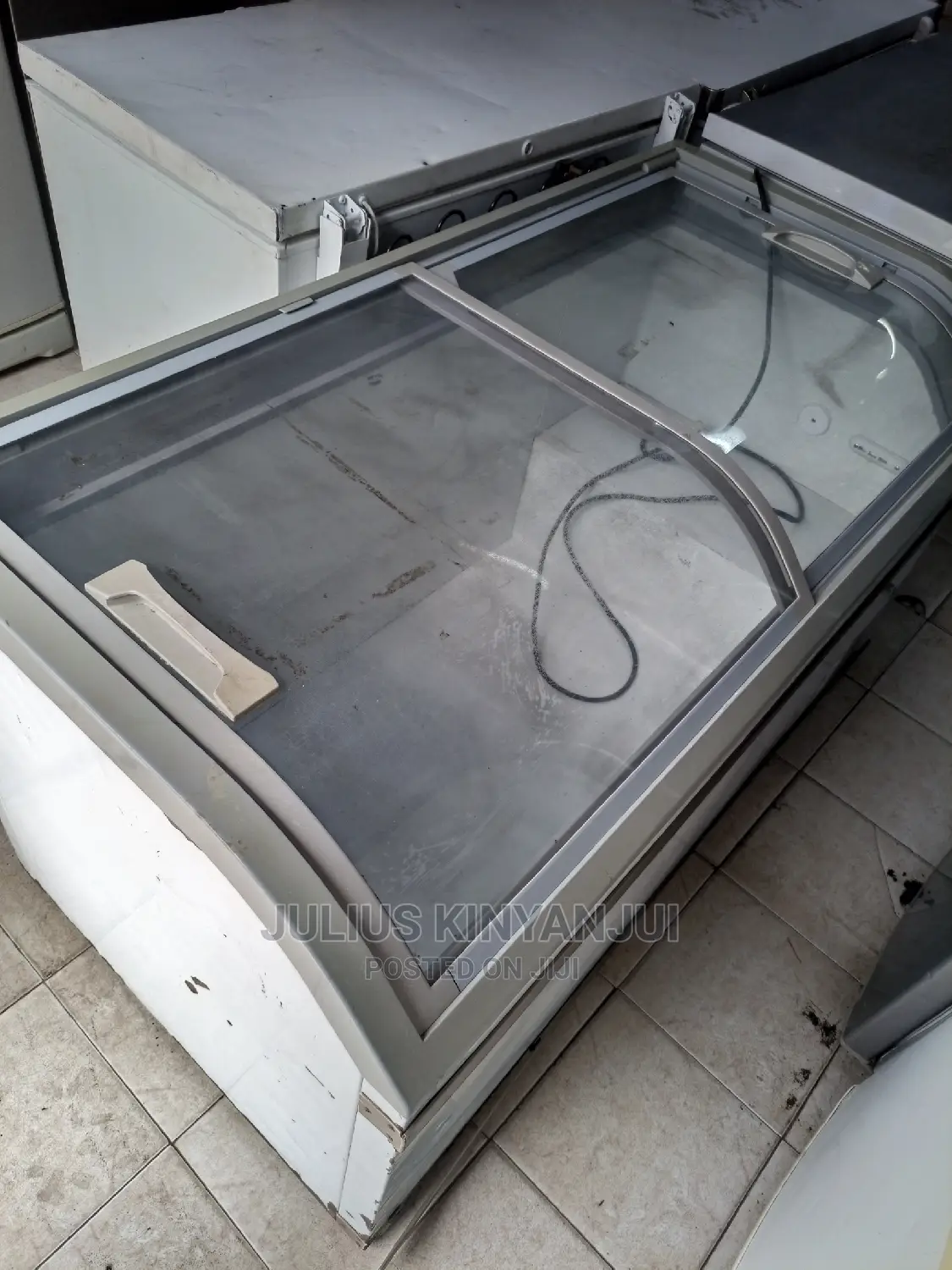 600L Display Freezer